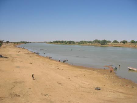au bord du fleuve