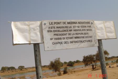 Inauguration du pont par le Président de la République.